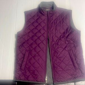 Peter Millar Essex Vest Mens size medium-dark burgundy with grey piping quilted